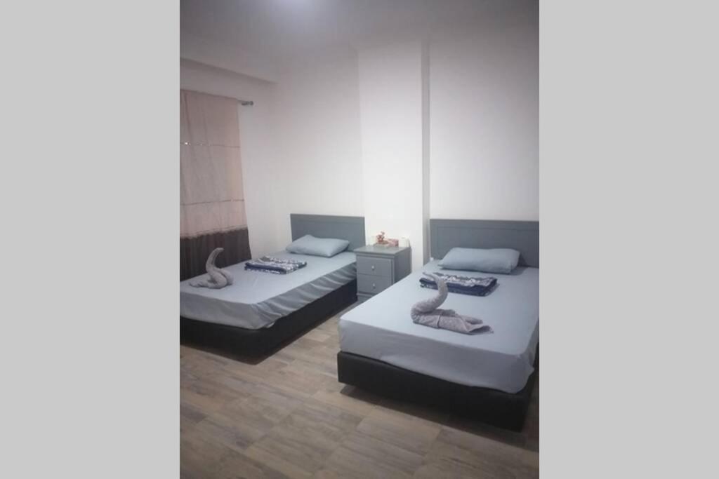 201sheraton Plaza Apartment *